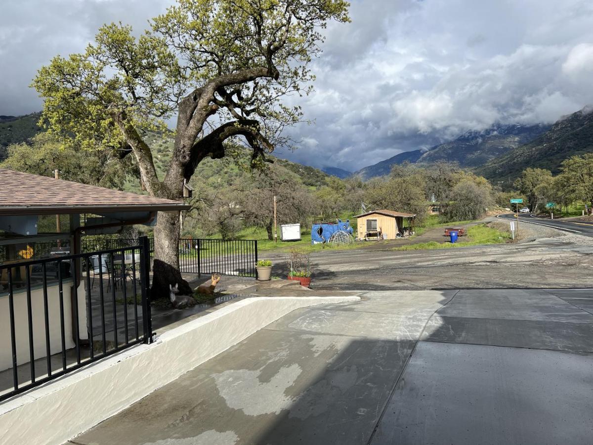 Sierra Lodge Three Rivers Εξωτερικό φωτογραφία
